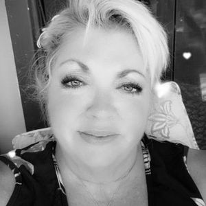 Meet your Posher, Valerie